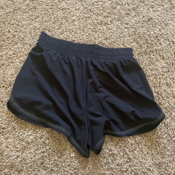 Vitality Breeze Run Shorts - Picture 2 of 2